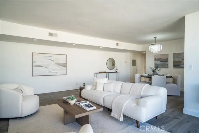 5429 Newcastle, Encino, CA 91316 - Image #2