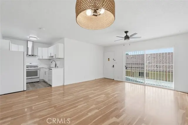 1036 Magnolia  #207, Gardena, CA 90247 - Image #2