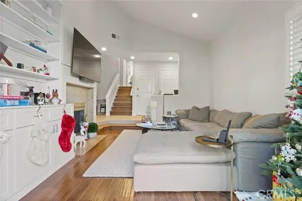 19 Laguna Court, Manhattan Beach, CA 90266