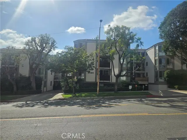 8530 Holloway Drive  #303, West Hollywood, CA 90069 - Image #1