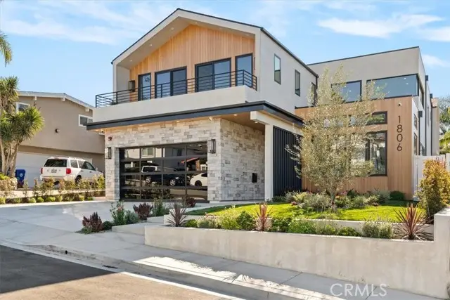 1806 6th Street, Manhattan Beach, CA 90266 - #2