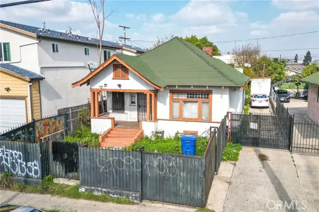 257 42nd, Los Angeles, CA 90037 - Image #1