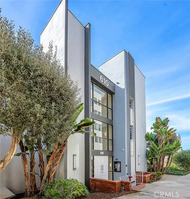 610 The Village, Redondo Beach, CA 90277 - Image #2