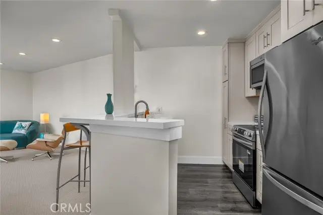 610 The Village, Redondo Beach, CA 90277 - Image #3