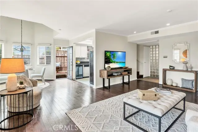 506 Helberta Avenue  #1, Redondo Beach, CA 90277 - #3