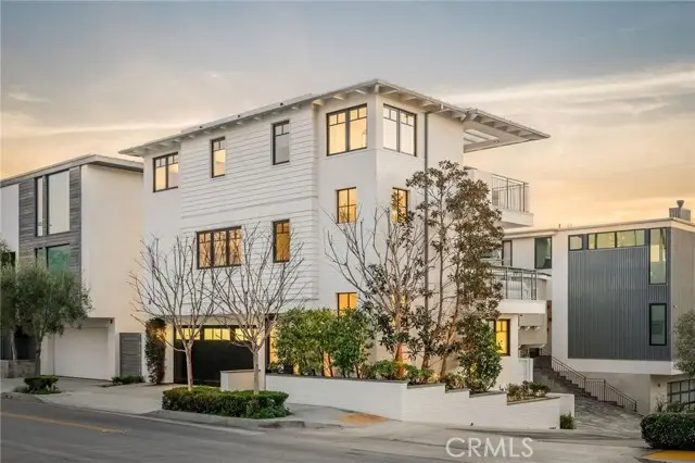 2407 Manhattan Ave, Manhattan Beach, CA 90266 - #1