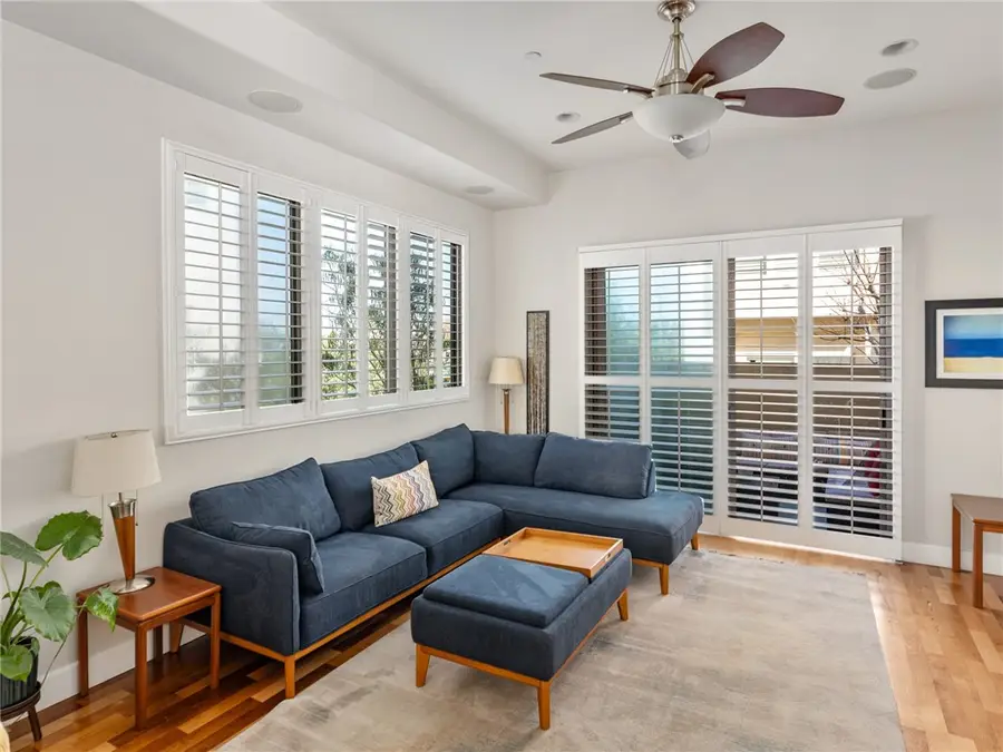 305 Kansas Street  #D, El Segundo, CA 90245 - #2