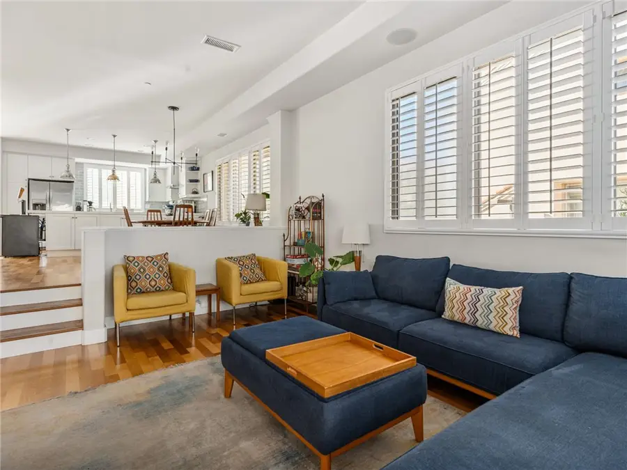 305 Kansas Street  #D, El Segundo, CA 90245 - #3