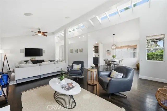 922 15th Place, Hermosa Beach, CA 90254 - #2