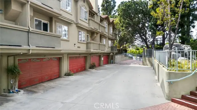 8320 Somerset Ranch  #D, Paramount, CA 90723 - #3