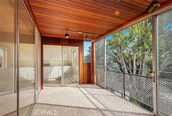 289 Barrington Avenue  #A311, Los Angeles, CA 90049