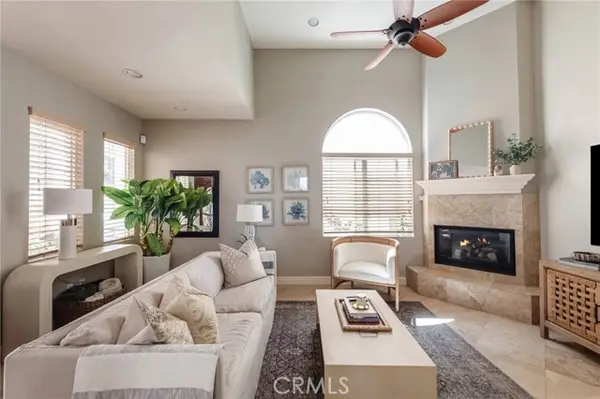 230 Ardmore Avenue, Hermosa Beach, CA 90254