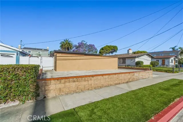 217 Aviation, Manhattan Beach, CA 90266 - #3