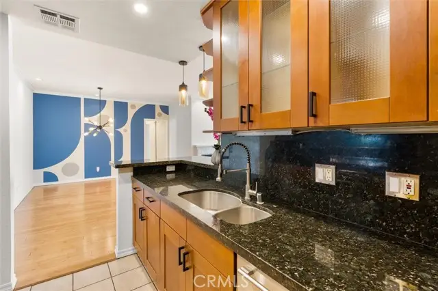 11225 Peach Grove  #203, North Hollywood, CA 91601 - #1