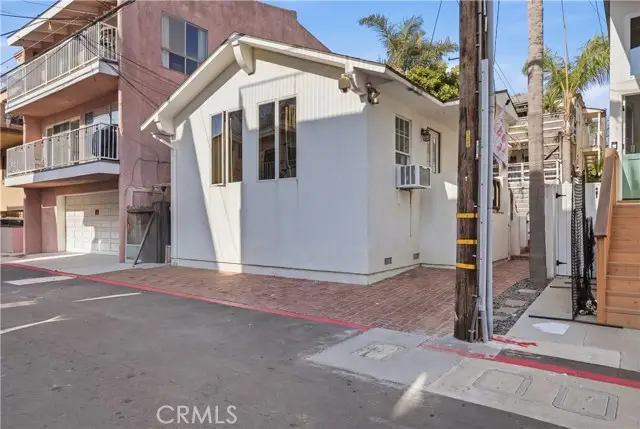 518 Bayview Drive, Hermosa Beach, CA 90254 - #3