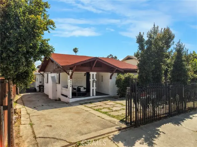 3206 27th, Los Angeles, CA 90018 - #1