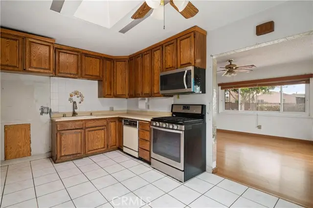 303 Lincoln Street, Carson, CA 90745 - #3