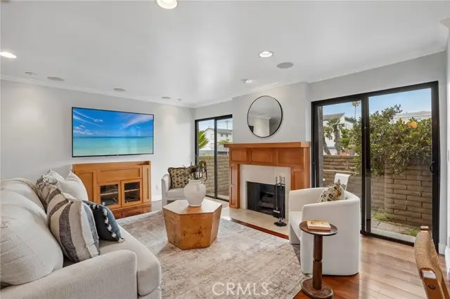1447 Manhattan Beach Boulevard  #A, Manhattan Beach, CA 90266 - #3