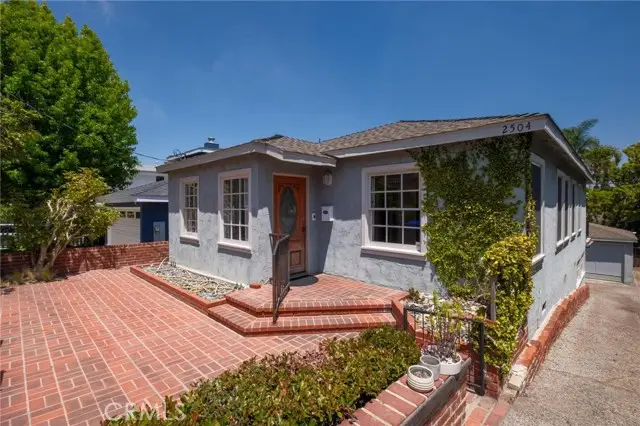 2504 Palm Avenue, Manhattan Beach, CA 90266 - #1