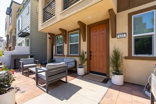 634 Daniel Freemann Cir, Inglewood, CA 90301 - #2