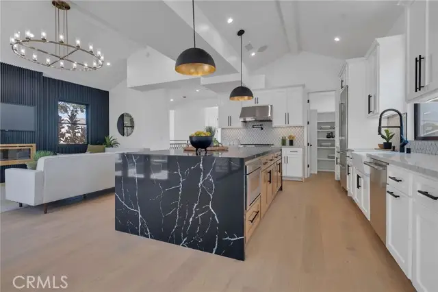 520 Lucia  #B, Redondo Beach, CA 90277 - #3