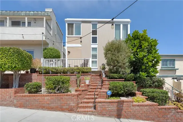 409 16th Street, Manhattan Beach, CA 90266 - #1