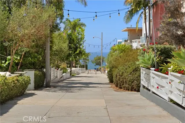 409 16th Street, Manhattan Beach, CA 90266 - #3