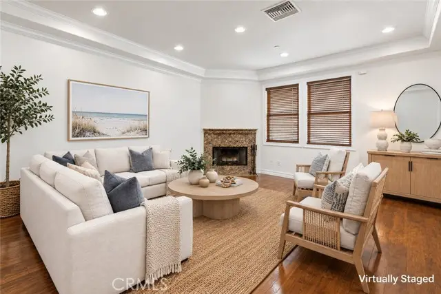 1551 Artesia Boulevard  #4, Manhattan Beach, CA 90266 - #2