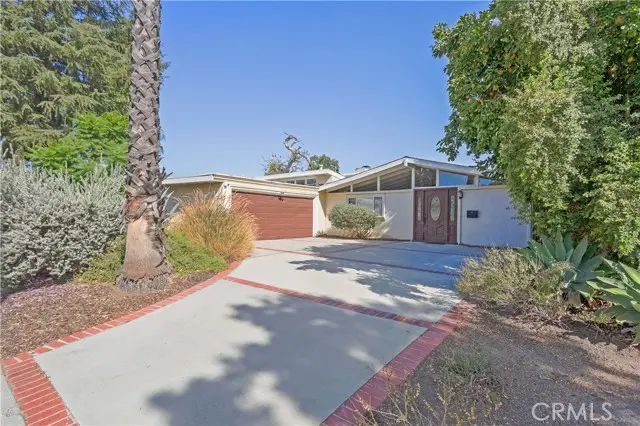 19841 Hamlin Street, Woodland Hills, CA 91367 - #2