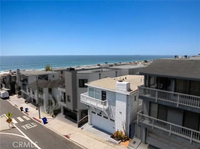 209 15th Street, Manhattan Beach, CA 90266 - #2
