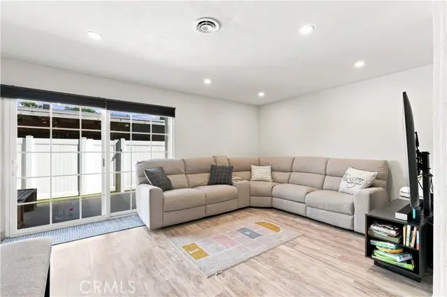 675 Lee Place, Azusa, CA 91702 - #3