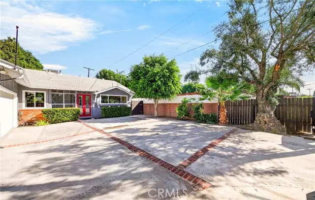22817 Burbank Boulevard, Woodland Hills, CA 91367 - #2