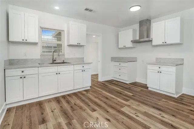 309 Myrtle, Bakersfield, CA 93304 - #2