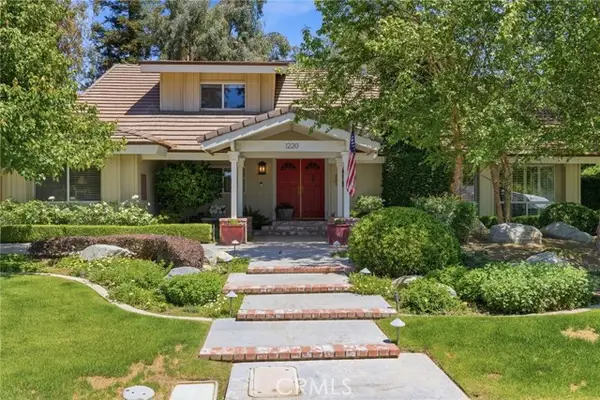 1220 Club View Drive, Bakersfield, CA 93309