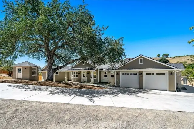 1006 Merry Hill Road, Paso Robles, CA 93446 - #1