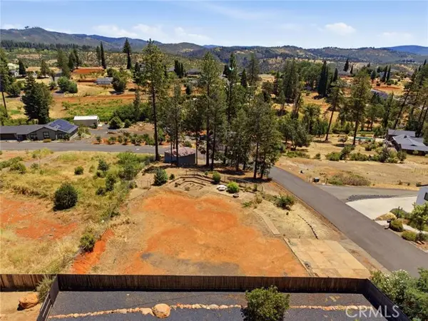 1933 Hillpark Lane, Paradise, CA 95969