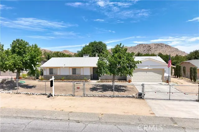 16435 Stagecoach Avenue, Palmdale, CA 93591 - #2