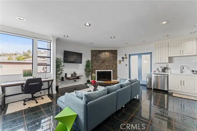 2525 19th Street  #24, Signal Hill, CA 90755 - #3