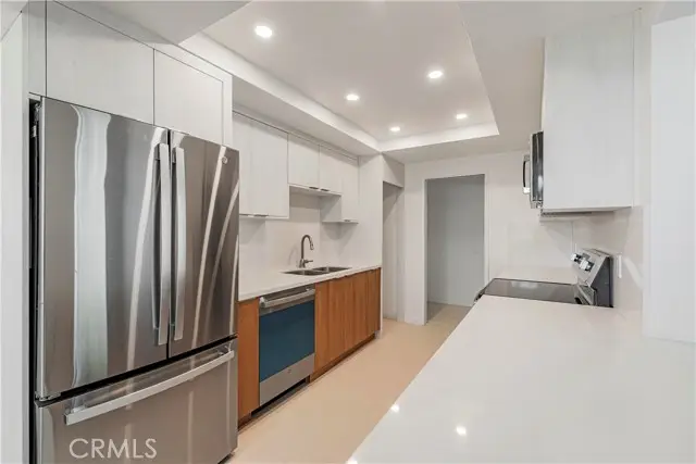 2385 Roscomare  #F16, Los Angeles, CA 90077 - Image #3