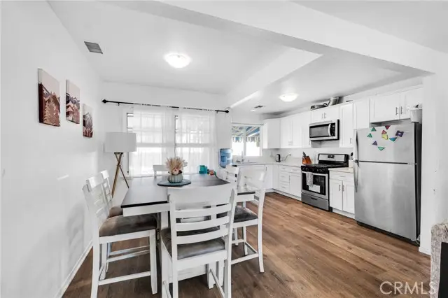 22137 Gault Street, Canoga Park, CA 91303 - #3