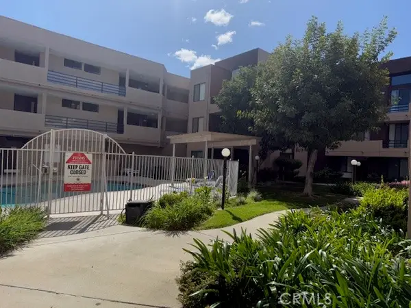 7826 TOPANGA  #213, Canoga Park, CA 91304