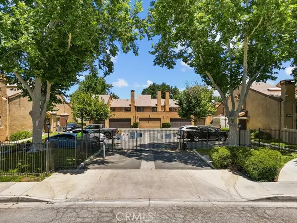 1836 Avenue J2  #5, Lancaster, CA 93535