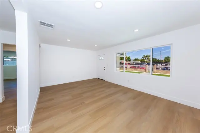 22016 Schoolcraft Street, Canoga Park, CA 91303 - #2