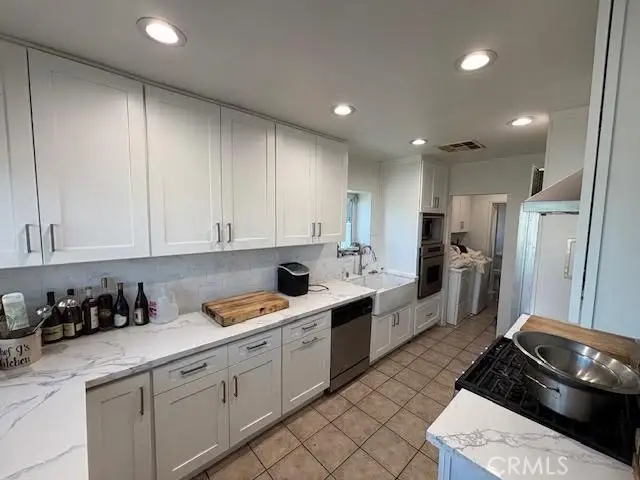 13600 Sylvan Street, Van Nuys, CA 91401 - #3