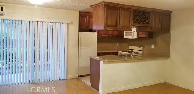 18530 Hatteras Street  #102, Tarzana, CA 91356 - Image #1