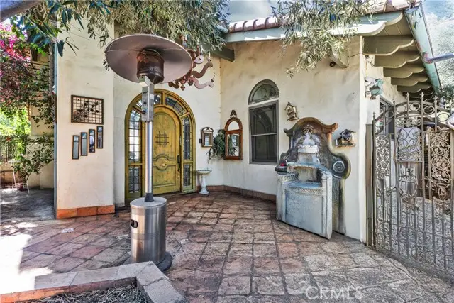 5457 Encino Ave., Encino, CA 91316 - Image #2