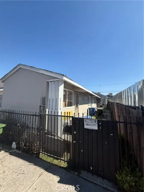 2114 Florence Avenue, Los Angeles, CA 90047