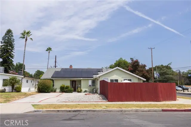 6402 Graves Avenue, Van Nuys, CA 91406 - #1