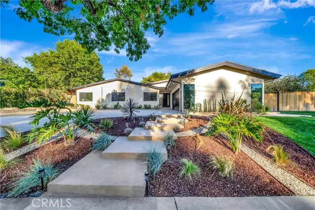 5534 Pattilar Avenue, Woodland Hills, CA 91367 - Image #2