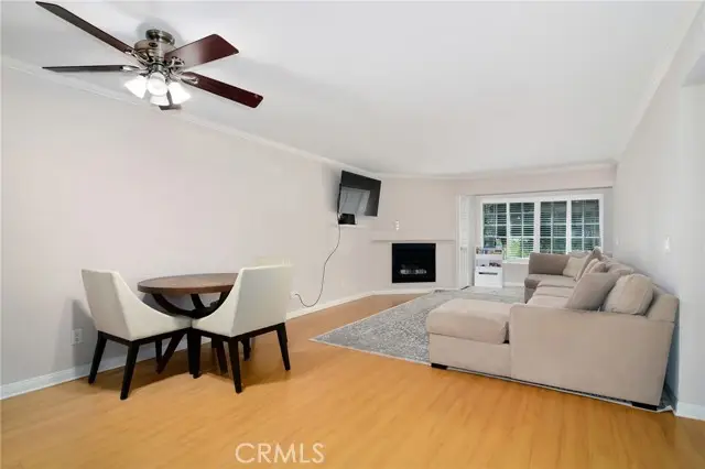 5530 Owensmouth Avenue  #123, Woodland Hills, CA 91367 - Image #1